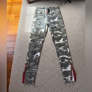 Etienne Marcel Camouflage Pants with Red Zippers on ankles size 25